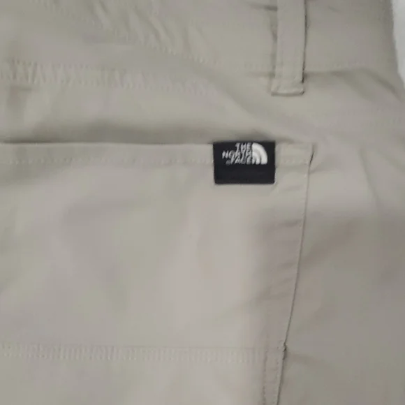 The North Face Women's Beige Cargo Shorts - Picture 7 of 12